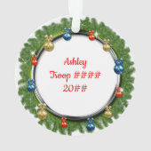 オーナメントが付いている後輩の赤い毛のマツリース オーナメント (裏面)