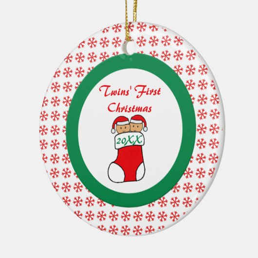 オーナメントに貯蔵する双生児の初めてのクリスマス セラミックオーナメント (左)