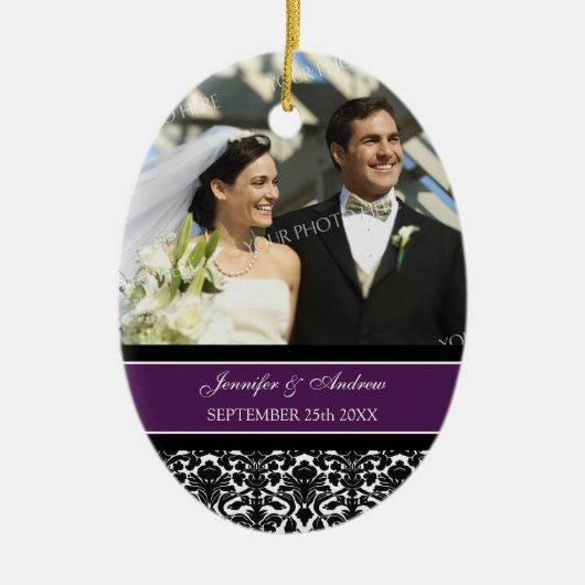 オーナメントの好意のプラム黒のダマスク織の結婚 セラミックオーナメント (正面)