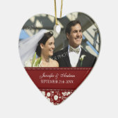 オーナメントの好意の赤く白いダマスク織の結婚 セラミックオーナメント (左)