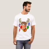 オーナメントを持つクリスマスのトナカイ Tシャツ (正面フル)