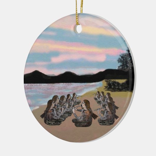 オーナメントを配管している11人のパイパー セラミックオーナメント (左)