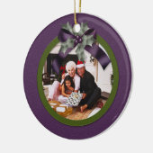 オーナメントパープルグリーンホリーボウクリスマスフォト セラミックオーナメント (左)