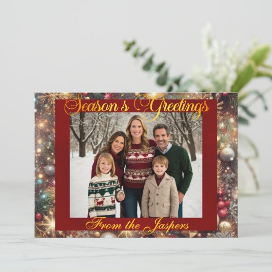 オーナメント、金ゴールドスクリプトおよびフレーム付き写真 – 赤 シーズンカード (スタンド正面)