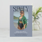 オーバルスタイリッシュフォト&シグネチャー60誕生日 招待状 (スタンド正面)