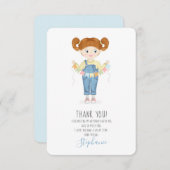 オーバーオールのかわいい赤毛の誕生日ガール 招待状 (正面/裏面)