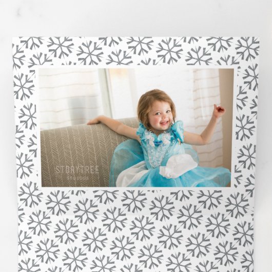 オーバーレイ喜びクリスマスホリデーシルバーフォト 三つ折りクリスマスカード (内部最初)