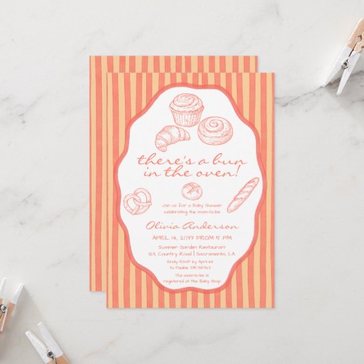 オーブンにパン ピンクのピンストライプ ベビーシャワー 招待状 (正面/裏面インサイチュ)
