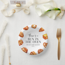 オーブンのパンの赤ちゃんシャワーにパンがある ペーパーボウル