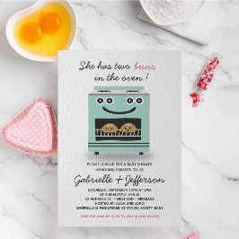 オーブンの双子の赤ちゃんシャワーの緑とピンクのパン 招待状