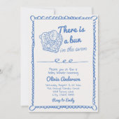 オーブンの少年の赤ちゃんシャワーに手書きのブルーパン 招待状 (正面)