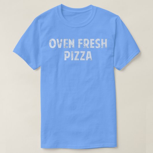 オーブン新鮮なピザペローニソーセージのチーズの配達 Tシャツ (デザイン正面)