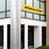 オープンすぐに黄色の中小企業大 横断幕 (ビルの外側)