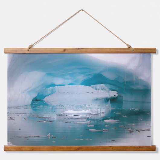 オープンアーチアイスバーグ |南極 吊り下げ型タペストリー (正面)
