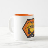 オープンロードを行く ツートーンマグカップ (正面左)