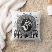 オーム・カメオ クッション (ブランケット)