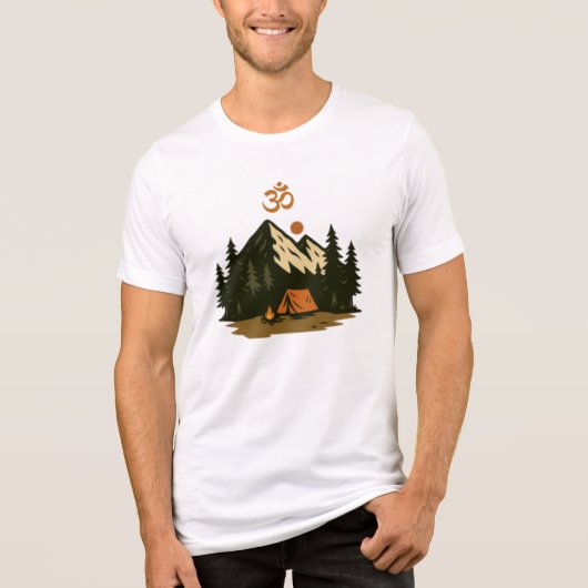 "オーム"シンボルの山のキャンプシーン トライブレンドTシャツ (正面)