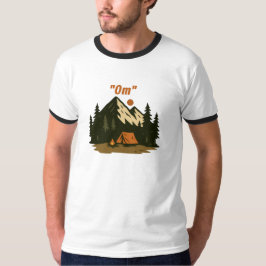 “オーム”マウンテンメディテーションキャンピングデザイン Tシャツ