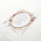 オールインワン結婚のフローラ実在バラ金ゴールド 箔招待状 (回転した状態)