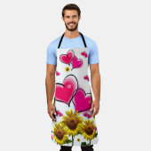 オールオーバープリントエプロンひまわりピンクハート エプロン (着用した状態)
