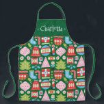 オールオーバープリントエプロン エプロン<br><div class="desc">オーナメントスタイリッシュ、モダンストッキング、キャンディの缶詰、ギフト、クリスマスの木々、雪の結晶、ベルなどインスパイアのレトロな幾何学的イラストレーションを持つクリスマスのエプロンのパターン。これは名前パーソナライズされた、モノグラム、または独自のメッセージで使用できる。おもしろいとユニーククリスマスプレゼント。色には、緑、赤、白、青、ピンクなどがある。</div>