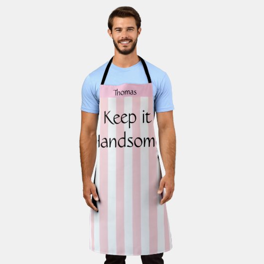 オールオーバープリント保エプロンイハンサムなピンクストライプ エプロン (着用した状態)