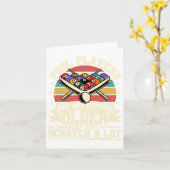 オールドおもしろいメンズ8ボールビリヤード選手 –  カード (黄色い花)