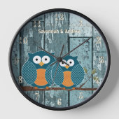 オールドアパーソナライズされたア素朴ウッドラブバードフール 壁時計 (正面)