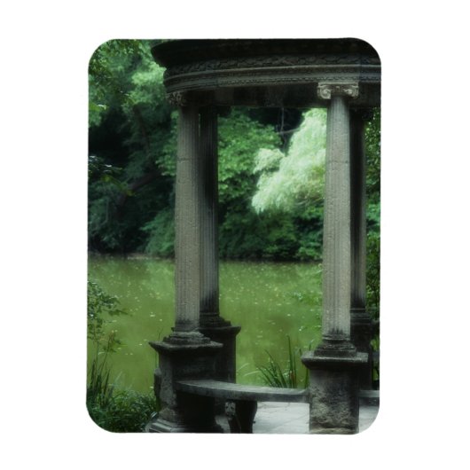 オールドウェストベリーガーデンズで愛の神殿 マグネット (縦)