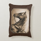 オールドウエストクォーターホースセピアブラウン アクセントクッション (裏面(縦))