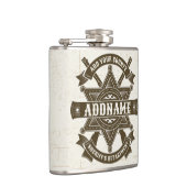 オールドウエストシェリフ副ライフルパーソナライズされたバッジ フラスク (右)