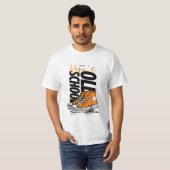 オールドスクールTシャツ - レトロオレンジスニーカー Tシャツ (正面フル)