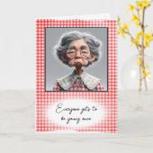 オールドユーモアのあるレディーゲッチオールド誕生日 カード (黄色い花)