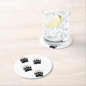 オールド動揺して紙プリントブラックベアポーズ ラウンドペーパーコースター (インサイチュ)