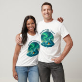 オーロラの山のエンブレムTシャツ Shape The Light Tシャツ (ユニセックス)