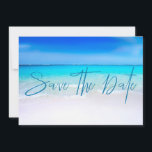 オcean Beach Sand  Destination Blue モダン セーブザデート<br><div class="desc">このカスタムのSave the Dateカードは、トロピカルビーチのシーンを基にしています。 あなた自身のカスタムステーショナリー用の情報を簡単に変更できます。</div>
