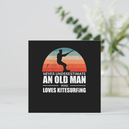 カイトサーフィンを愛する老人を決して過小評価しない 招待状 (スタンド正面)