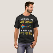カイト忙し付き飛んでいる Tシャツ (正面フル)