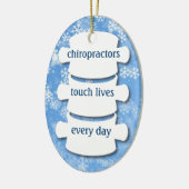 カイロプラクターのTouchはパーソナライズなオーナメント住んでいます セラミックオーナメント (左)