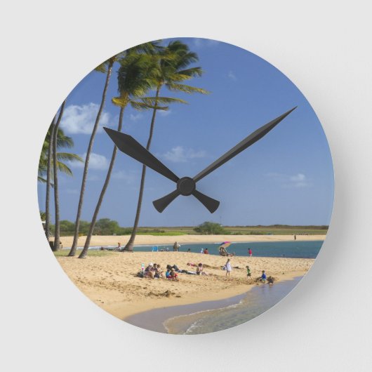 カウアイ島にあるソルトポンドパーク ラウンド壁時計 (正面)