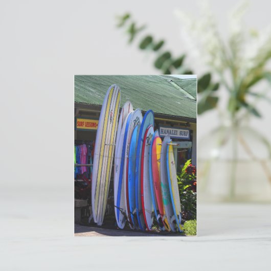 カウアイ州ハナリーの賃貸サーフボード ポストカード (スタンド正面)
