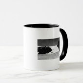 カウアイ、ハワイ – バーキングサンズの眺め マグカップ (正面右)