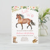 カウガール サドルアップ 馬 ポニー 誕生日 招待状 (スタンド正面)