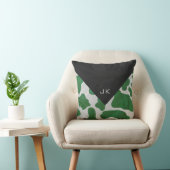 カウグリーンとホワイトモノグラム クッション (椅子)