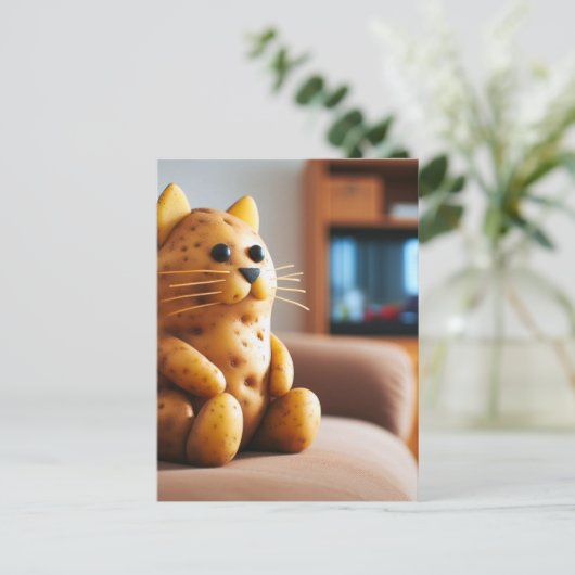カウチおもしろいポテトキャットパン ポストカード (スタンド正面)