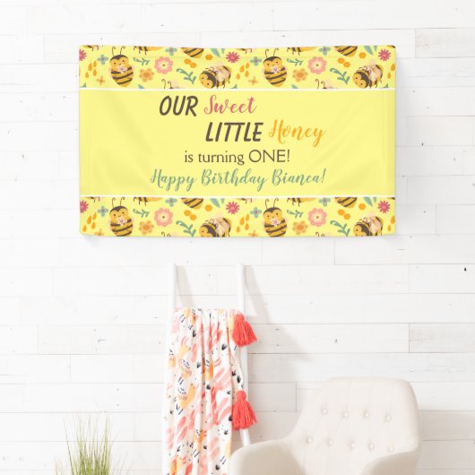 カウトスイートリトルハニーのまわりに誕生日バナー 横断幕 (インサイチュ)