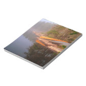 カウニピ湖、霧の多いカヌーのキャンプ場 ノートパッド (回転)