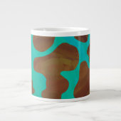 カウブラウンおよびティール(緑がかった色)プリント ジャンボコーヒーマグカップ (正面)