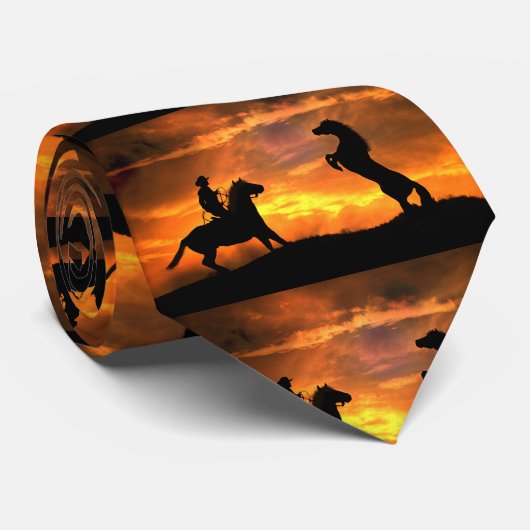カウボーイとワイルドスタリオンタイ ネクタイ (ロール)