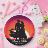 カウボーイと女性のカーボーイアットサンダウン ペーパープレート (パーティー)